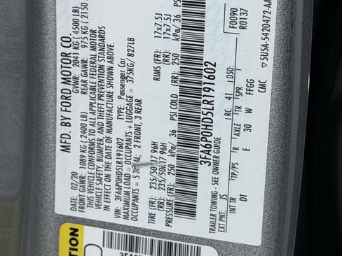 Used 2020 Ford Fusion SE image 29