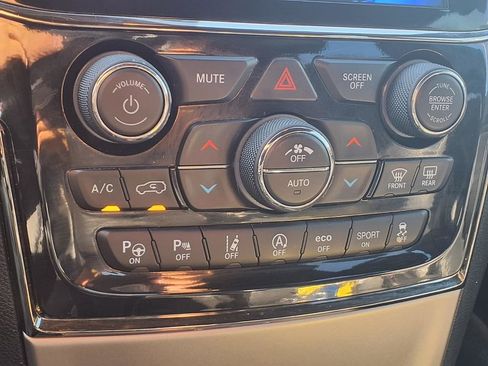 Used 2019 Jeep Grand Cherokee High Altitude RWD image 6