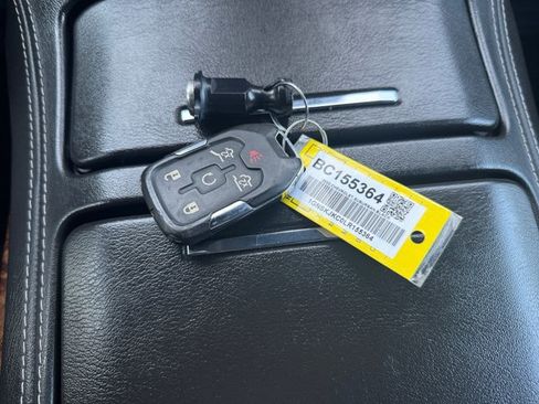 Used 2020 Chevrolet Suburban Premier image 17