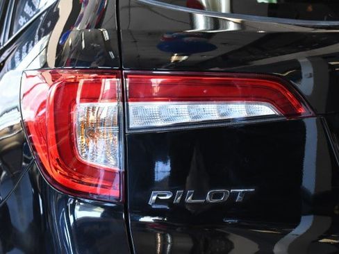 Used 2022 Honda Pilot EX-L image 11