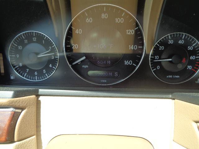 Used 2009 Mercedes-Benz E 350 4MATIC Sedan image 31