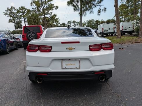 Used 2023 Chevrolet Camaro LT RWD image 5