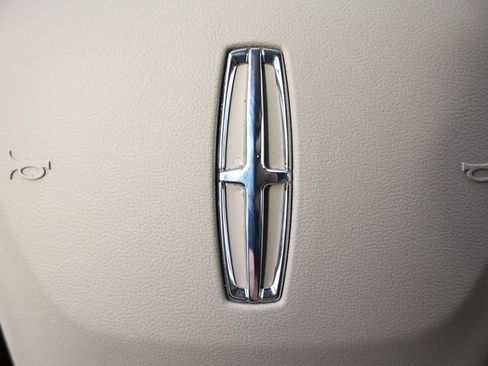 New 2025 Lincoln Corsair AWD w/ Equipment Group 101A image 36