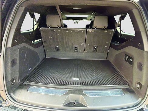 Used 2021 Cadillac Escalade ESV Premium Luxury w/ Driver Assist Tech Package AWD/4WD image 11