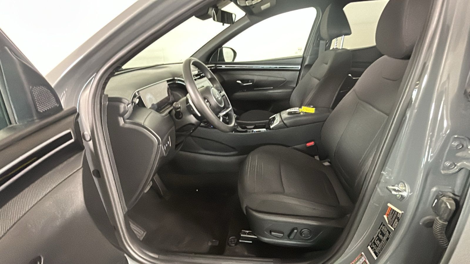 Used 2023 Hyundai Santa Cruz Night AWD/4WD image 14