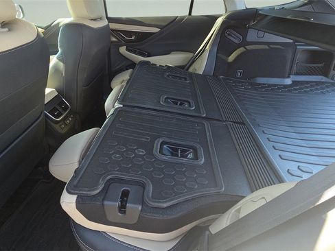Used 2021 Subaru Outback Limited image 21