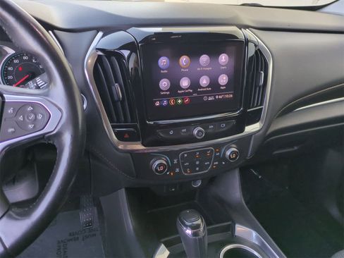 Used 2020 Chevrolet Traverse LT image 27
