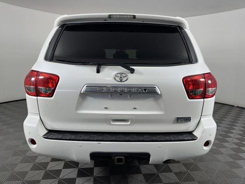 Used 2017 Toyota Sequoia Platinum RWD image 9