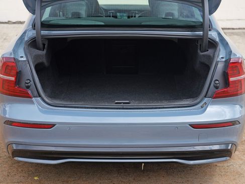 Used 2024 Volvo S60 B5 Plus AWD/4WD image 9