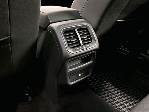 Used 2025 Volkswagen Taos SEL w/ Black Wheel Plus Package image 38