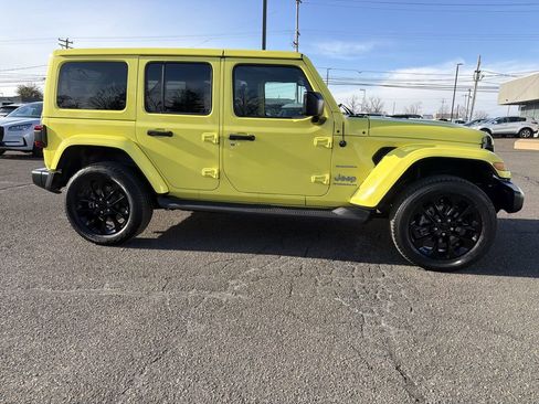 Used 2023 Jeep Wrangler Unlimited Sahara w/ Cold Weather Group image 6