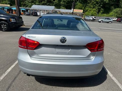 Used 2015 Volkswagen Passat 1.8T Wolfsburg Edition w/ Technology Package FWD image 6