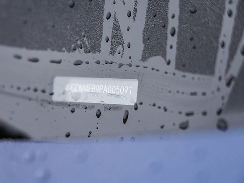 Certified 2023 Mercedes-Benz EQS 580 4MATIC SUV image 30