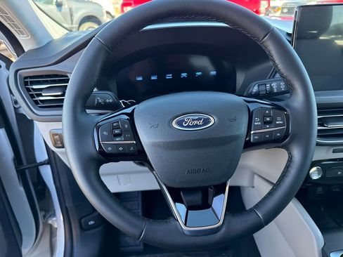 New 2026 Ford Escape SE w/ PHEV Premium Package FWD image 6