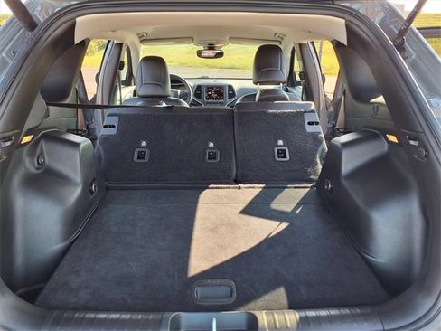 Used 2023 Jeep Cherokee Altitude Lux image 84