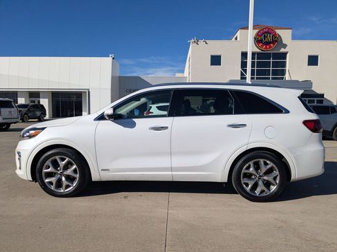 Used 2019 Kia Sorento SX w/ SX Touring Package image 2