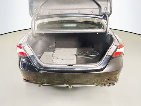 Used 2020 Toyota Camry SE FWD image 34
