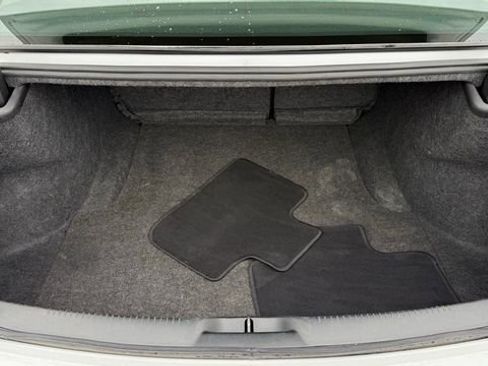 Used 2022 Chrysler 300 Touring L image 13