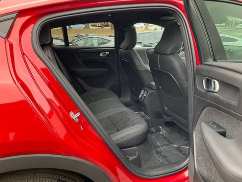 Used 2023 Volvo C40 P8 Recharge Ultimate AWD/4WD image 48