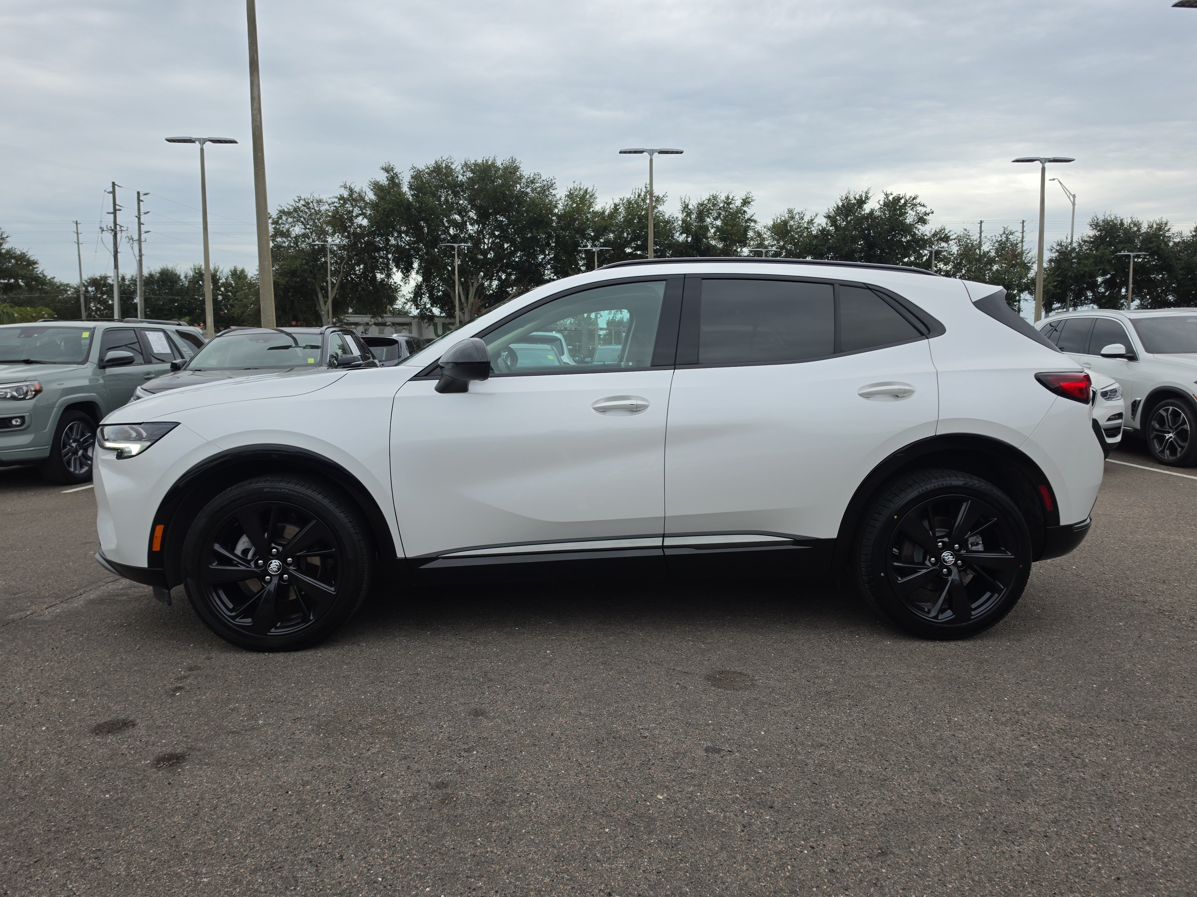 Used 2023 Buick Envision Essence w/ Sport Touring Package FWD image 5