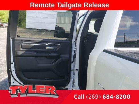 New 2026 RAM 1500 4x4 Crew Cab image 20
