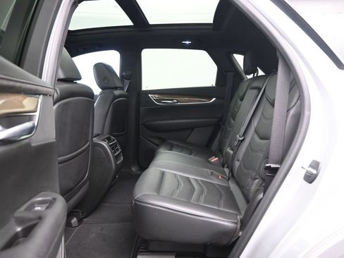 Used 2017 Cadillac XT5 Platinum w/ Driver Assist Package AWD/4WD image 24