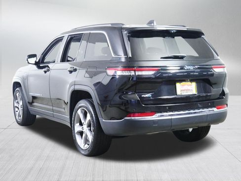 Used 2022 Jeep Grand Cherokee Limited 4xe w/ Luxury Tech Group II AWD/4WD image 5