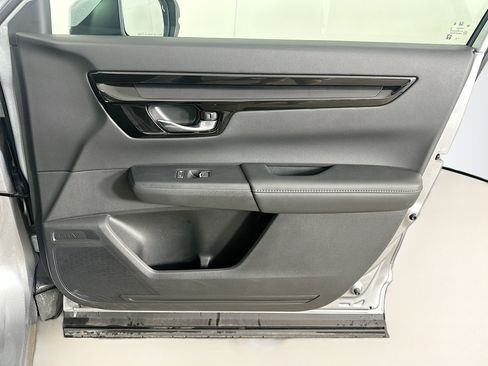 Used 2025 Honda CR-V EX-L image 32