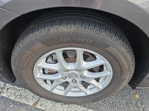 Used 2020 Chrysler Pacifica Touring-L image 10