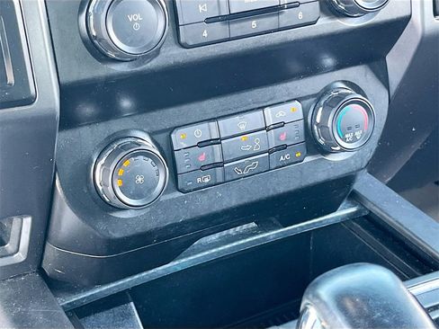 Used 2020 Ford F150 XLT w/ Equipment Group 302A Luxury image 16