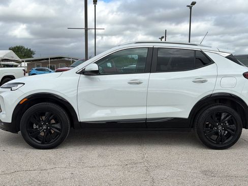 Used 2024 Buick Encore GX Sport Touring AWD/4WD image 5
