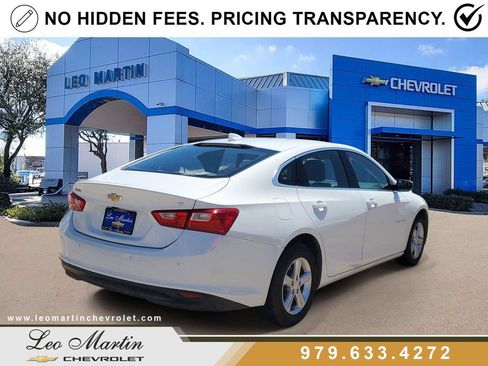 Used 2024 Chevrolet Malibu LT FWD image 3