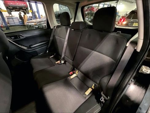 Used 2017 Subaru Forester 2.5i Premium w/ All-Weather Package image 26