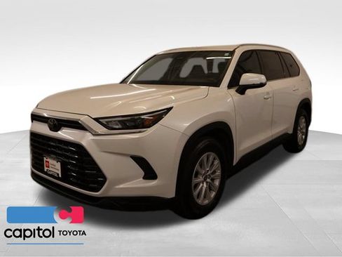 Certified 2024 Toyota Grand Highlander AWD image 6