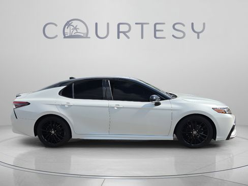 Certified 2022 Toyota Camry XSE FWD image 6