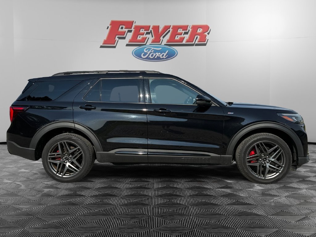 Certified 2025 Ford Explorer ST-Line w/ ST-Line Street Pack AWD/4WD image 6