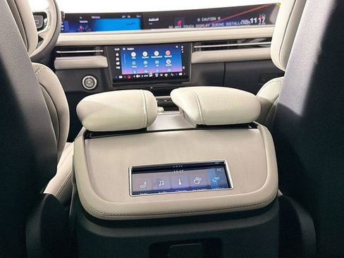 New 2026 Lincoln Navigator Reserve AWD/4WD image 29
