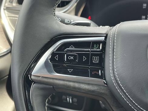New 2025 Jeep Grand Cherokee L Overland w/ Advanced Protech Group III AWD/4WD image 25
