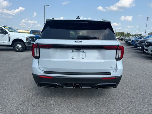 New 2026 Ford Explorer ST-Line AWD/4WD image 6