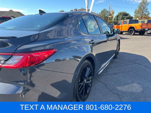 Used 2025 Toyota Camry SE FWD image 6