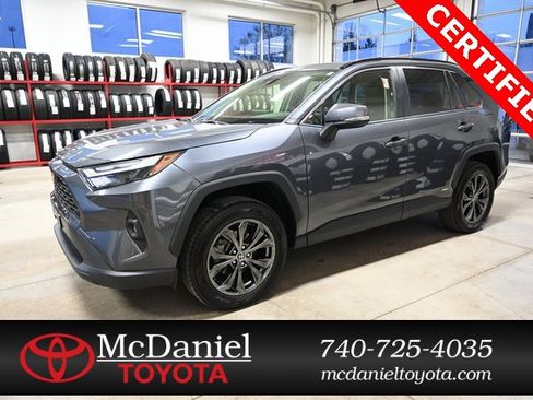 Used 2023 Toyota RAV4 XLE Premium image 8