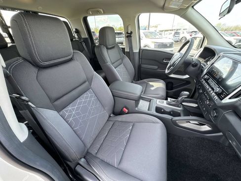 New 2026 Nissan Frontier SV w/ SV Convenience Package AWD/4WD image 23