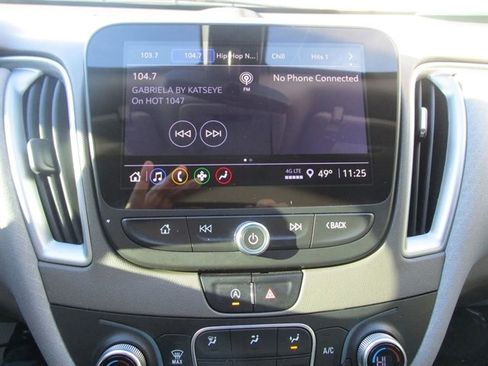 Used 2022 Chevrolet Malibu LT image 25