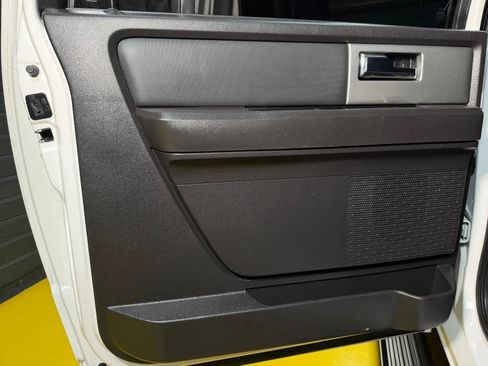 Used 2012 Ford Expedition EL Limited RWD image 17