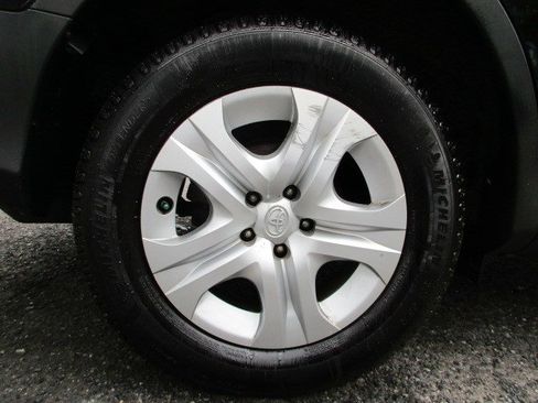 Used 2013 Toyota RAV4 LE FWD image 11