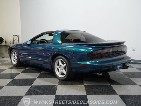 Used 1997 Pontiac Firebird Formula image 9