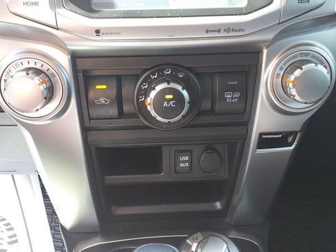 Used 2016 Toyota 4Runner SR5 AWD/4WD image 17