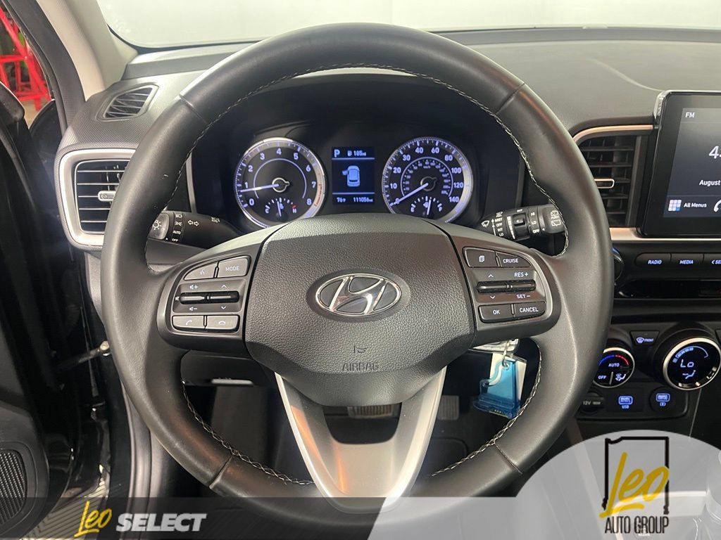 Used 2021 Hyundai Venue SEL FWD image 14