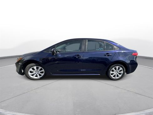 Used 2021 Toyota Corolla LE image 11