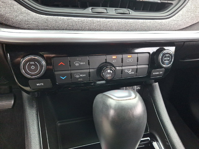 Certified 2024 Jeep Compass Latitude AWD/4WD image 16